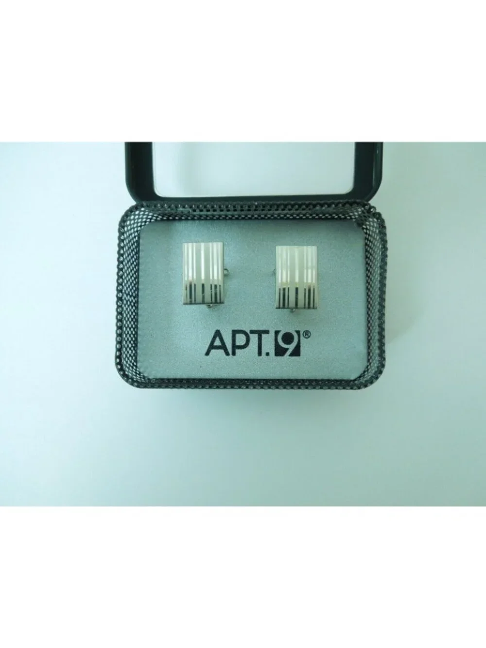 Apt. 9 men silver